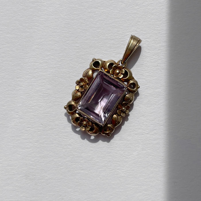 antique pendant Liosa