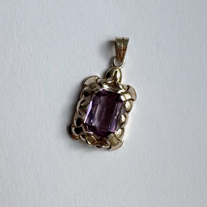 antique pendant Ione