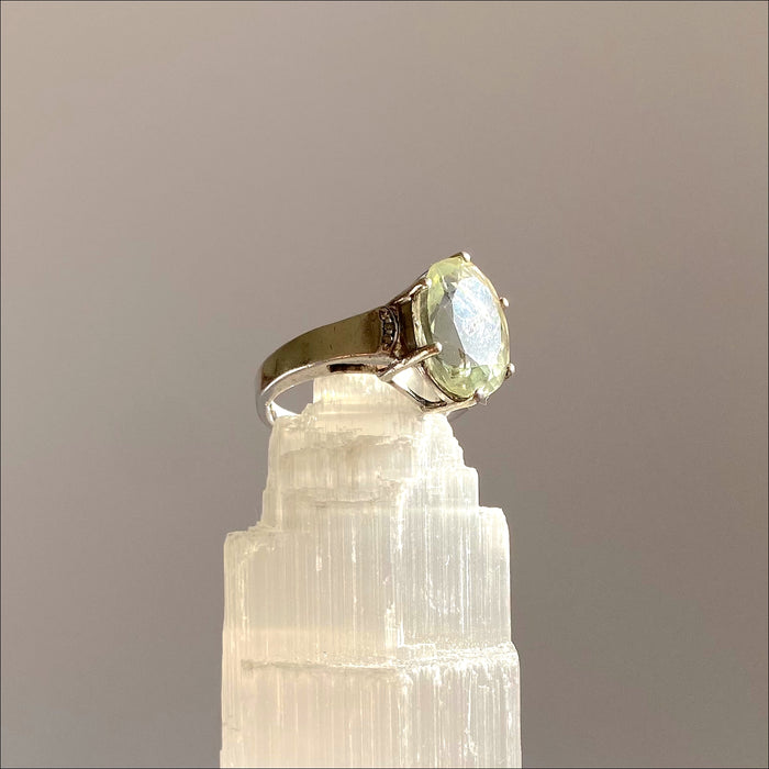 antique ring Floria