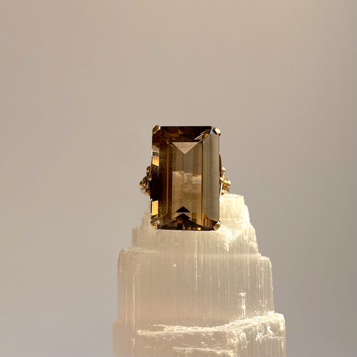 antique ring Niam