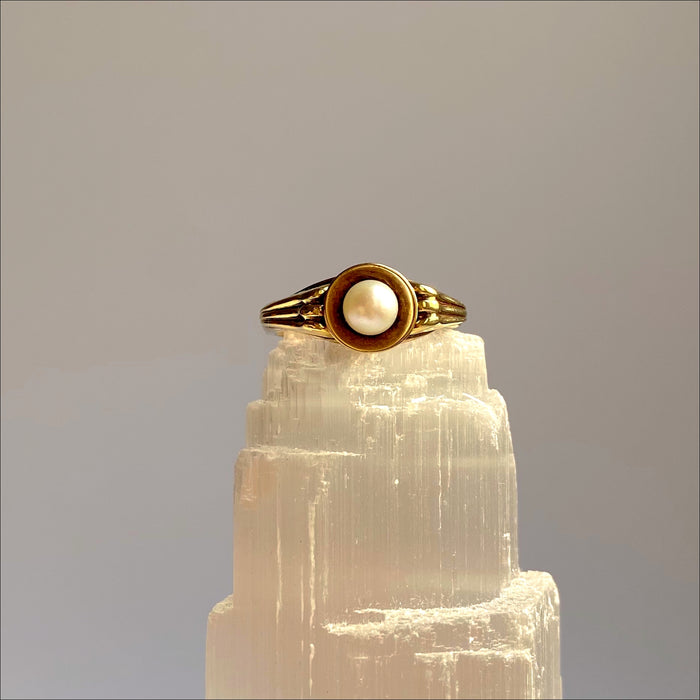 antique ring Kira