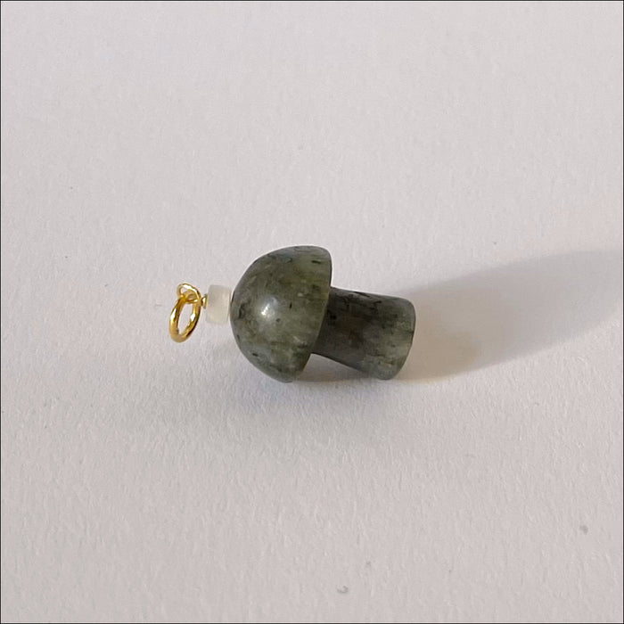 Mushroom Love Pendant Labradorite - gold