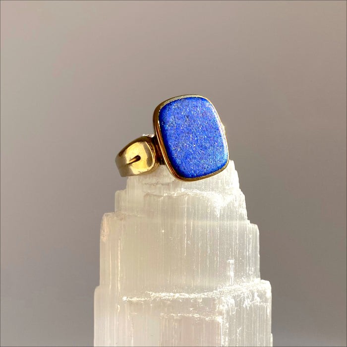 antique ring Mago