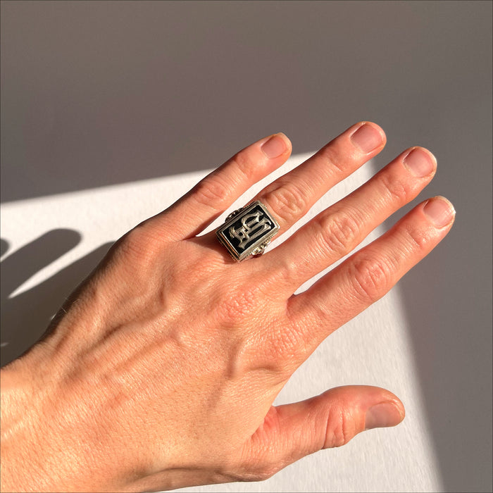 antique ring Erra