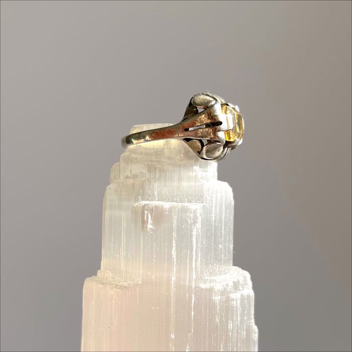 antique ring Surya