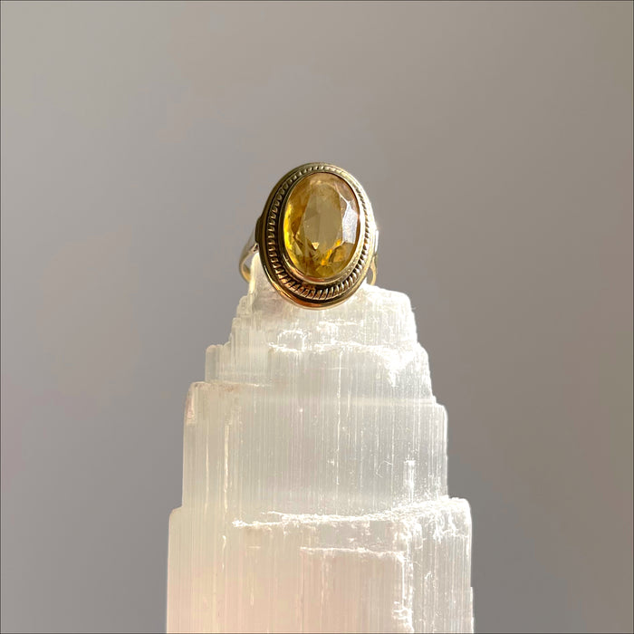 antique ring Janna