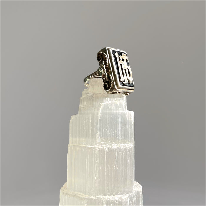 antique ring Erra