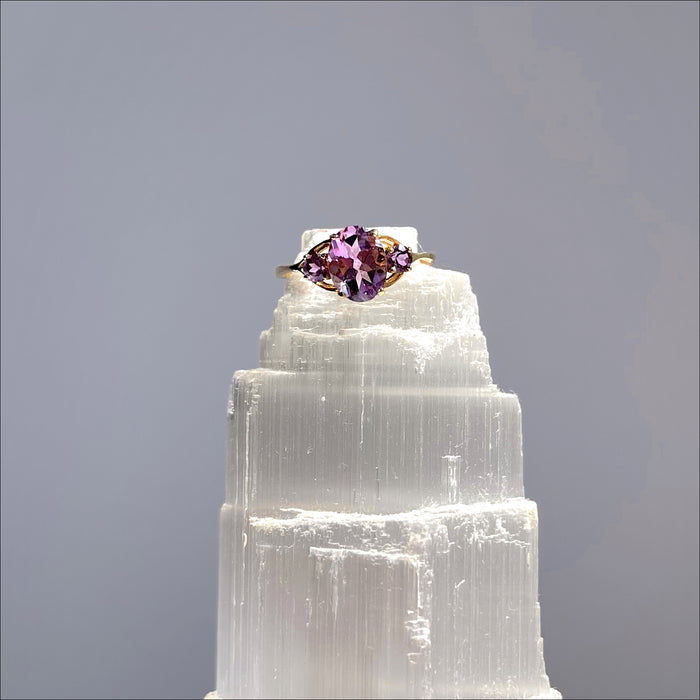 antique ring Lucina